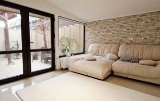 Apartament 3 camere | Curte proprie | 2 locuri parcare