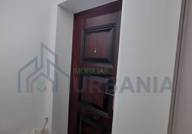 Apartament 3 camere, renovat complet, mobilat și utilat, lângă Colegiul Național „Mihail Sadoveanu” din Pașcani, cu pod pe toată suprafața - Poză 6