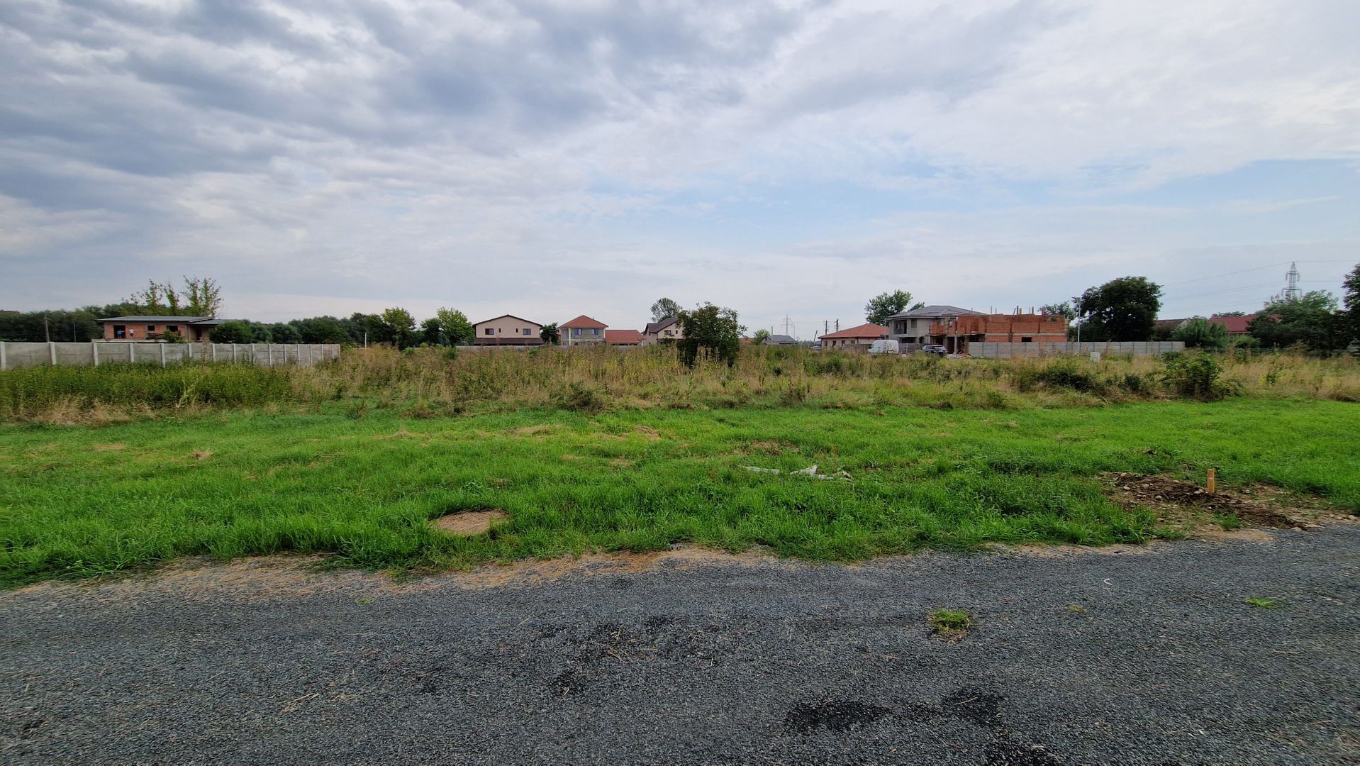 Teren Servicii comerciale GHIRODA- 2.050 mp. dupa canal - Poză 2