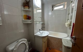 De inchiriat apartament cu 3 camere, zona Bulevard - Poză 9