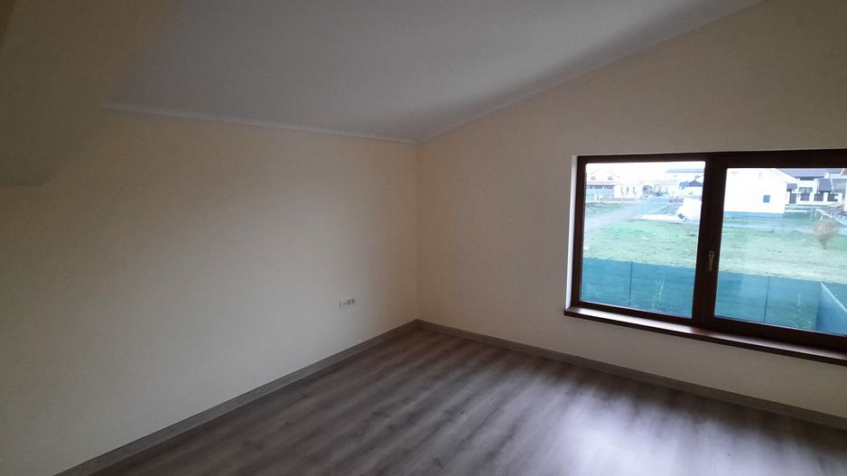 Duplex de vanzare - frumos si calitativ - Poză 16