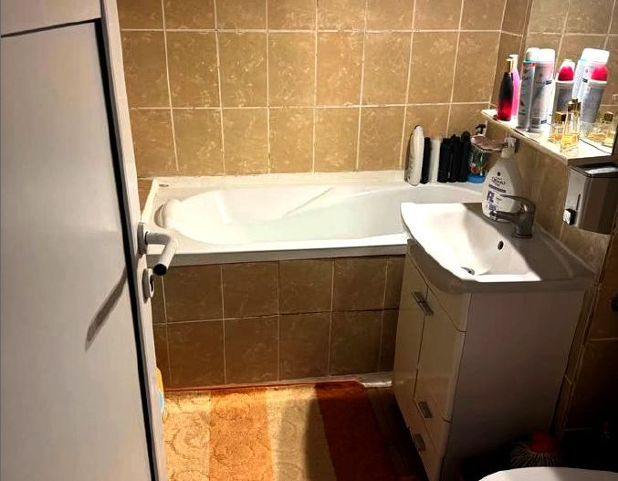 Apartament 4 camere, decomandat, Cetate, Mercur, 2 bai, pivnita - Poză 6