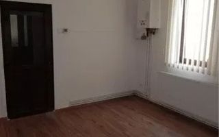 Va oferim spre vanzare casa cu 4 camere in zona Farmec - Poză 2
