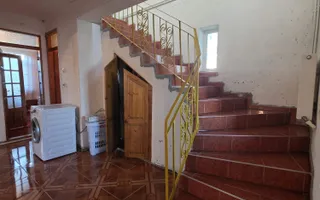 Casă / Vilă cu 8 camere de vânzare în Lapus, Craiova - Poză 14