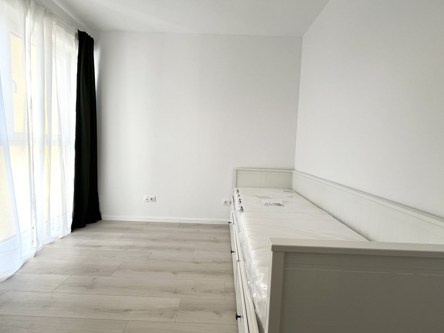 Apartament 3 camere, prima închiriere, primitor, Lipovei, lângă pădure - Poză 11