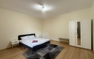 Apartament cu 3 camere si curte in Vila langa Parcul Central - Poză 5
