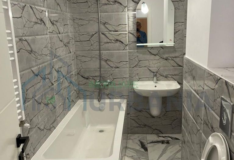 Inchiriez apartament 2 camere decomandat - Poză 4