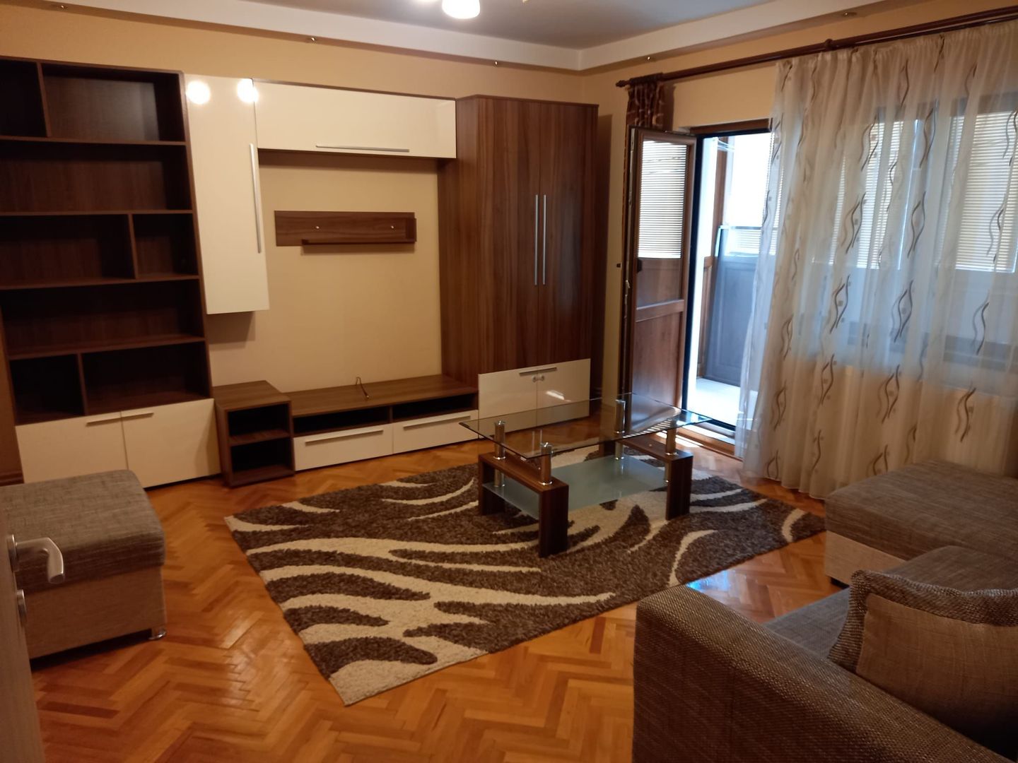 Complex-Studentesc | 3 Camere | Decomandat | Centrala Proprie. - Poză 1