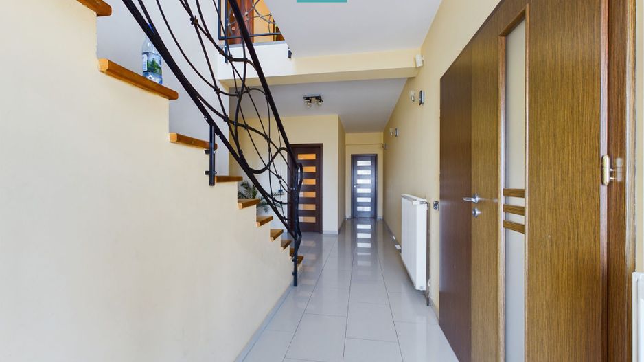 Vilă spațioasă cu 8 camere, Grădiște - Poză 22