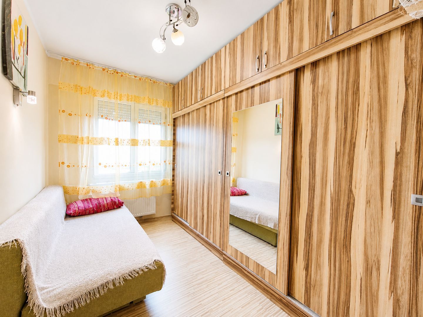 Apartament tineresc 2 camere, zona Intim, Kauflad - Poză 3