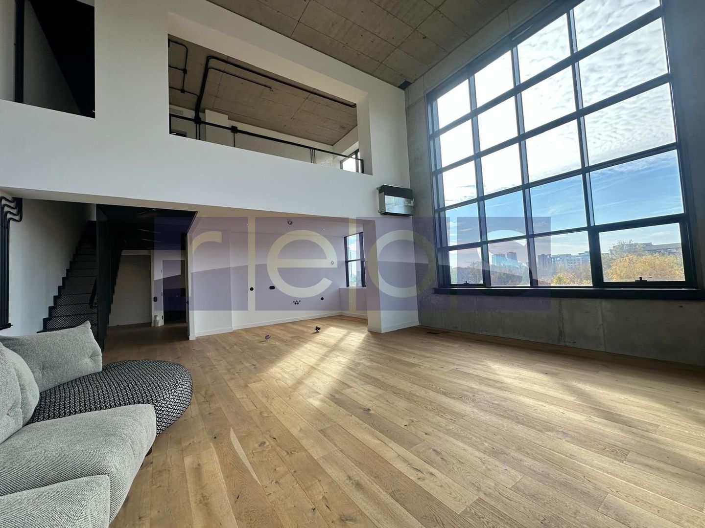 DE VANZARE PENTHOUSE 200MP | 4 CAMERE | DESIGN DEOSEBIT | FINISAJE LUX - Poză 5