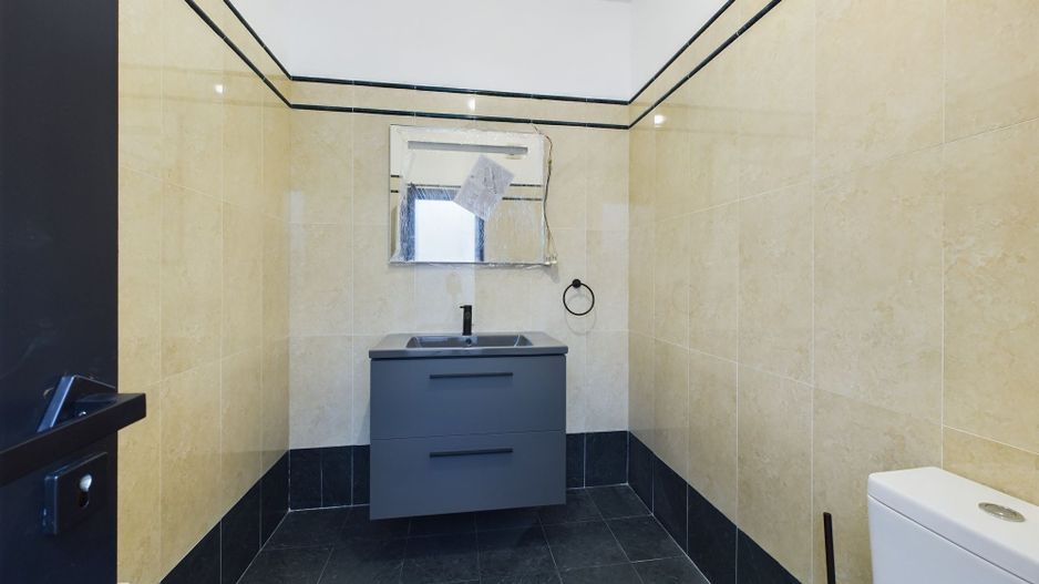 Vilă pe Șoseaua Nordului- Pretabilă pt. Locuit/Activitate Comercială - Poză 15