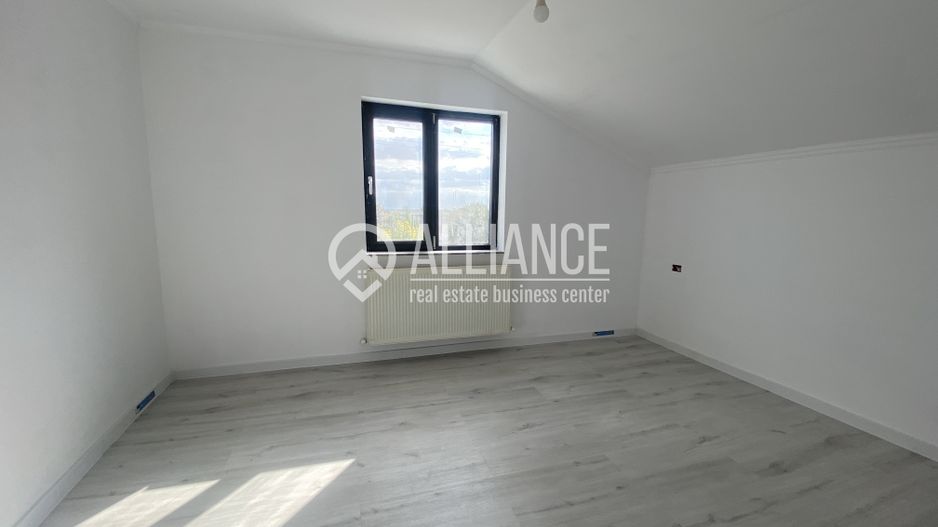 Valu lui Traian (COD 07) Casă P+M cu 5 camere, teren de 517 mp - Poză 14