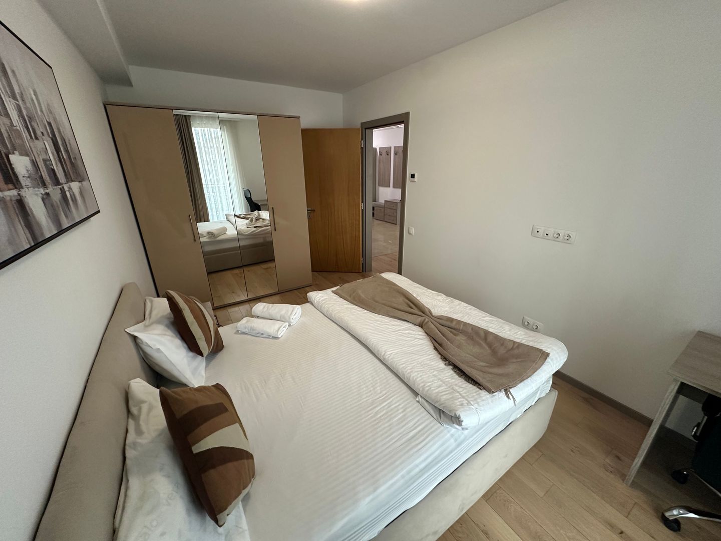 Apartament bloc nou 3 camere - parcare subterana - Poză 25