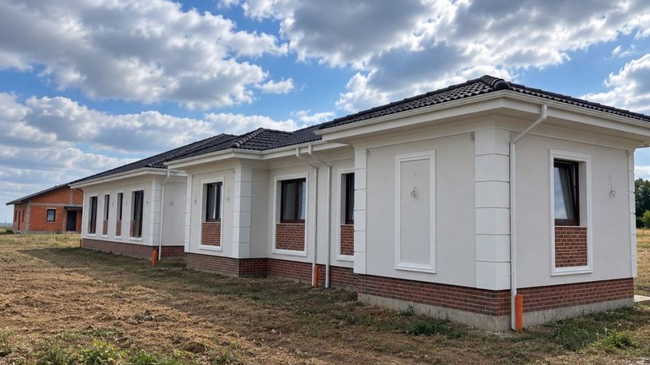 Duplex 3 cam. Mosnita Noua 154 000 E - Poză 1