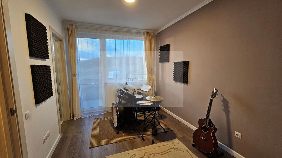 Casă spațioasă cu 4 camere și curte proprie – ideală pentru familie - Poză 10