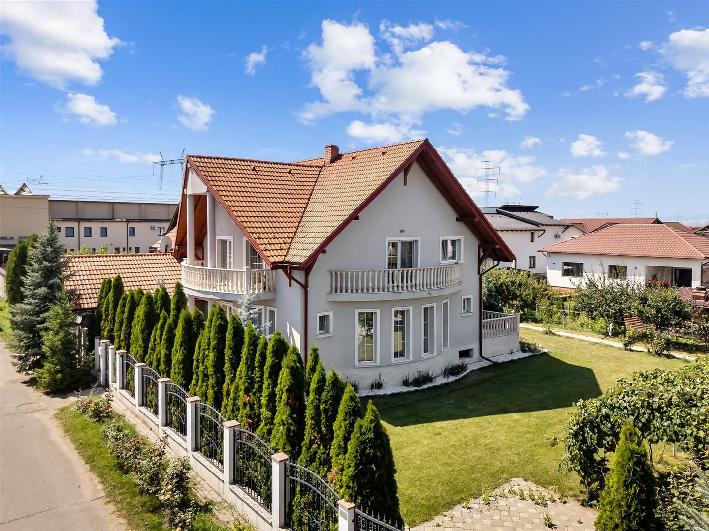 Vila / Casa superba cu 5 camere zona | 1032 mp teren |  Sanpetru Brasov - Poză 15