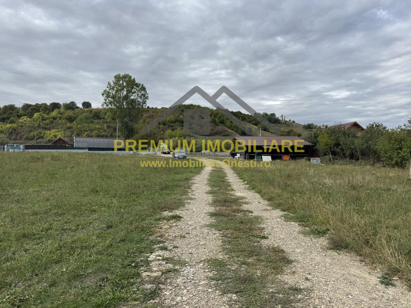 Teren de vanzare la 7 km de Onesti - Casin - Poză 7