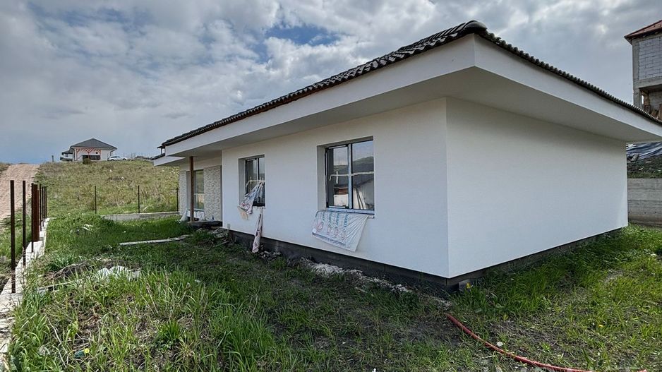 Casa superba pe un singur nivel, situata in Chinteni, zona Profi! - Poză 2