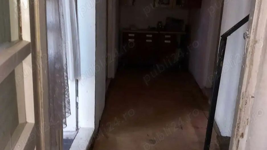 De vanzare casa 6 camere + curte, Rahova/Sos. Alexandriei - Poză 8