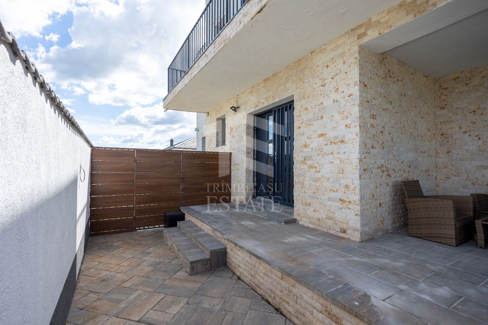 Sanpetru ,Subcetate-Casa 4 camere,3 bai+480 mp teren - Poză 17