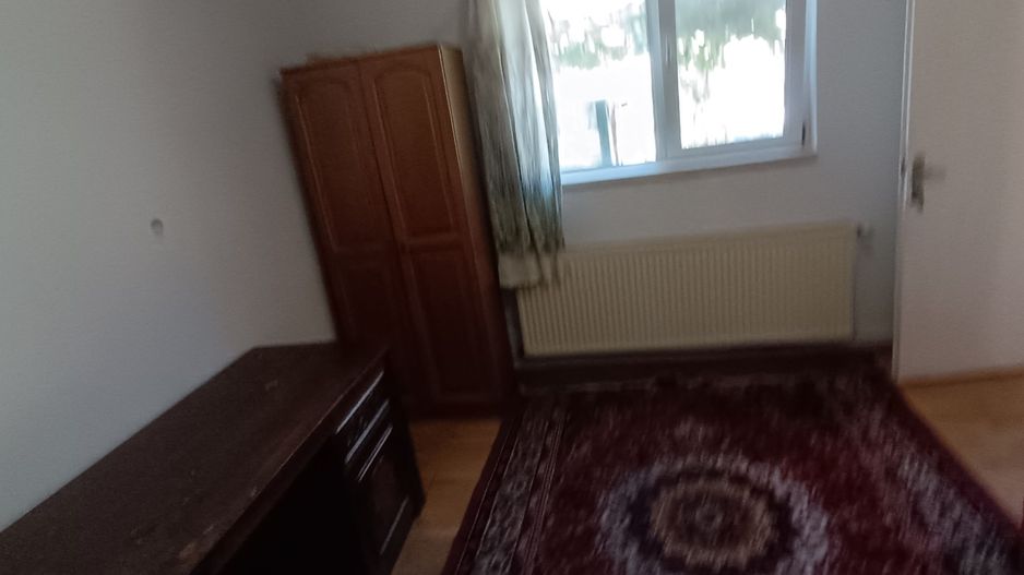 Apartament de închiriat la curte comună chiar în Complexul Studențesc - Poză 6