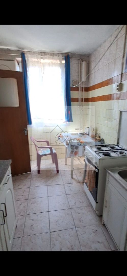Apartament 4 camere de vanzare Titan Ozana I etaj 4/4 - Poză 9
