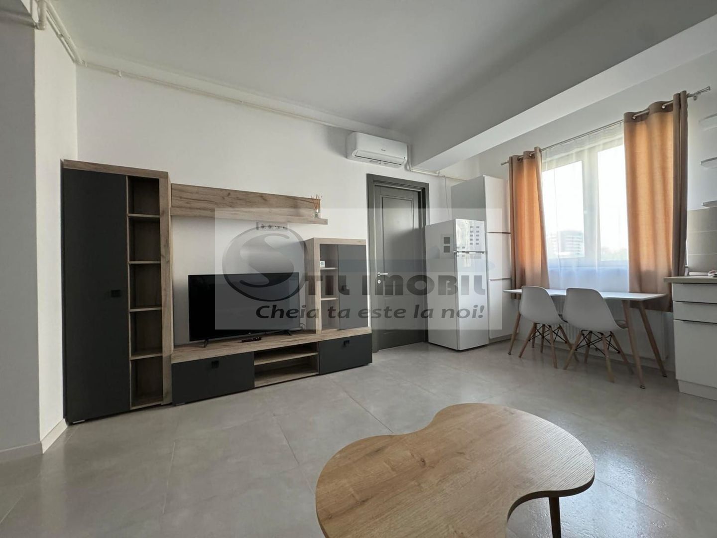 Ap 2 camere ,etaj 2 , 42 mp , open space- Lazar Residence 600 € - Poză 2