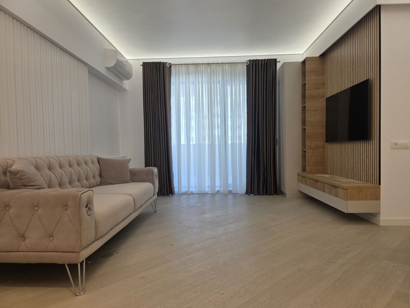 3 camere | Prima inchiriere | Cortina North - Poză 2