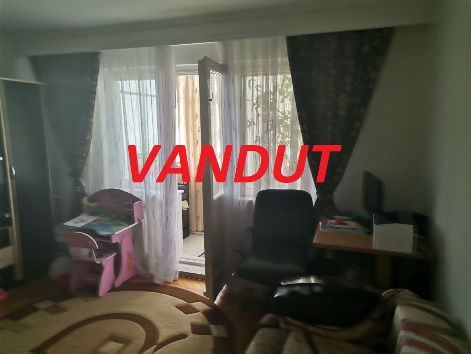 Vanzare apartament 2 camere, Banat - Poză 1