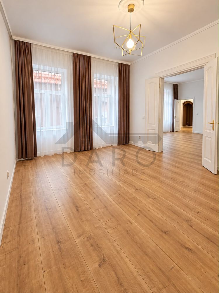 Apartament  complet renovată în inima orașului Târgu Mureș, Piața Trandafirilor - Poză 1