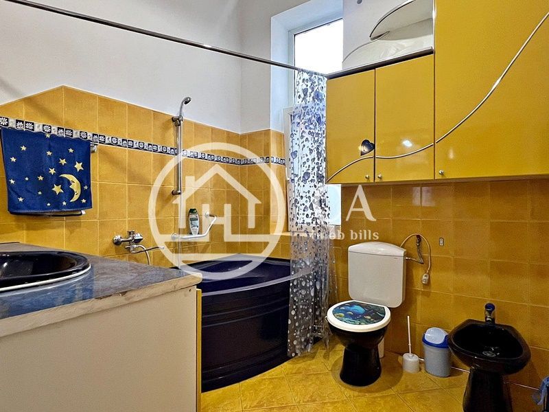 Apartament de vânzare cu 3 camere în zona Ultracentrală, Oradea - Poză 9
