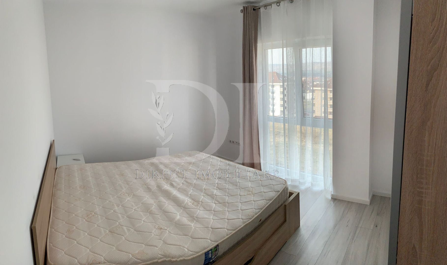 Apartament la cheie / etaj intermediar / Zona Teilor - Poză 3