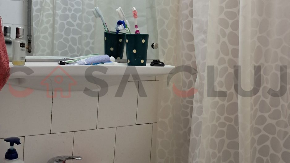 Apartament cu 3 camere, 68 mp utili + terasă 15 mp,  Parcare, Zonă Centrală!! - Poză 8