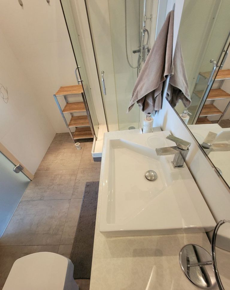 Închiriez apartament 2 camere, Decebal, openspace, parcare inclusă - Poză 6