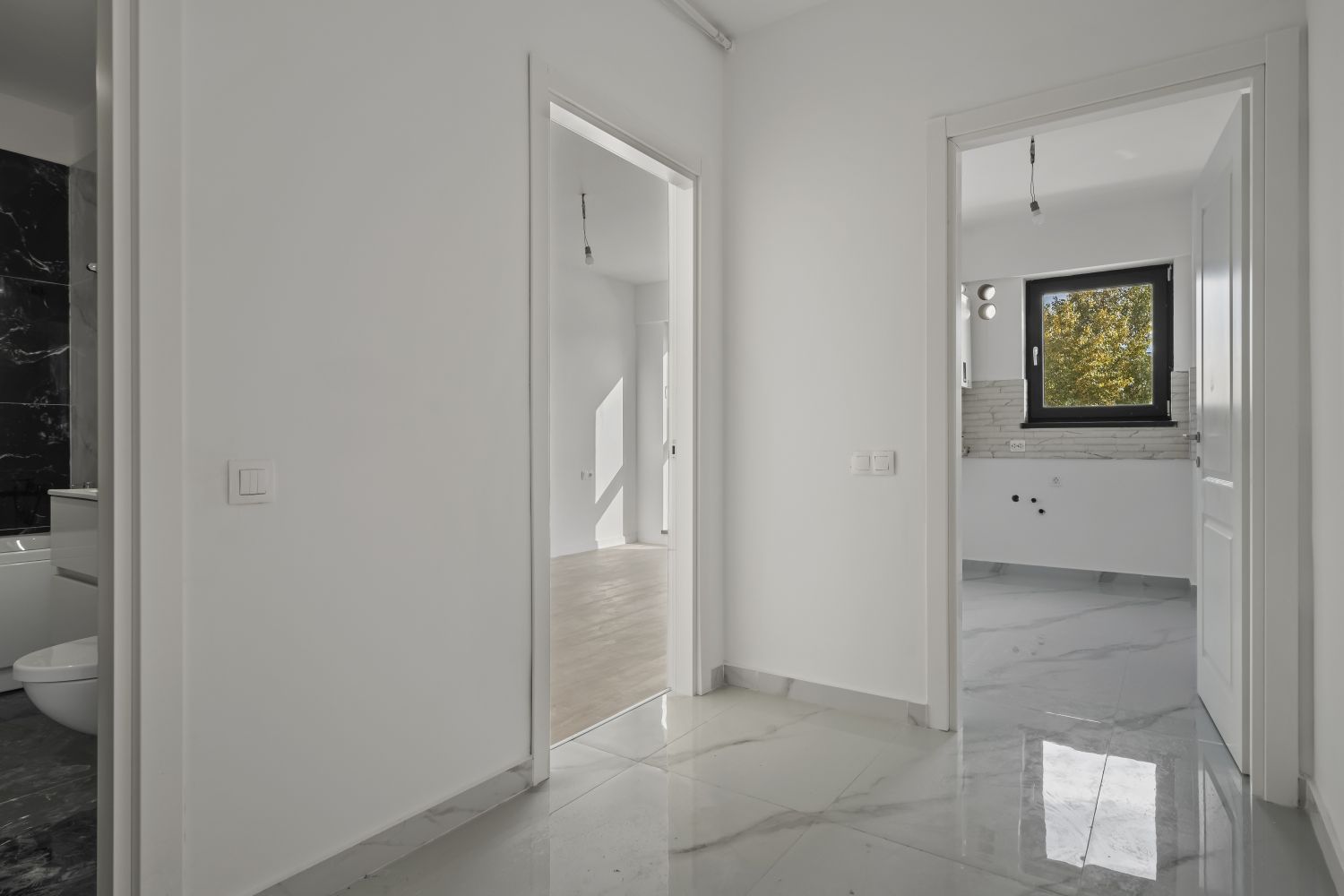 2 CAMERE, ET 2, FINALIZAT, CENTRALA PROPRIE, metrou in apropiere, COMISION 0% - Poză 12