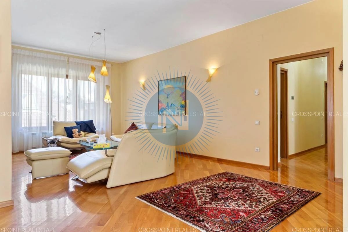 Apartament in vila Capitale plus Demisol - Poză 3