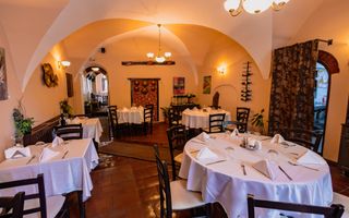Afacere la cheie în Centrul Sibiului | Restaurant | 120 mp - Poză 2