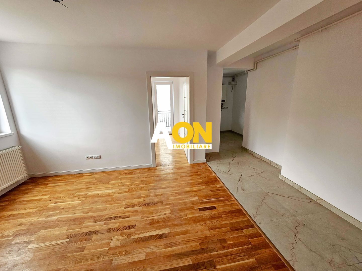 Apartament 2 camere, 43 mp utili + balcon 9 mp,  etaj 3, bloc nou - Poză 2