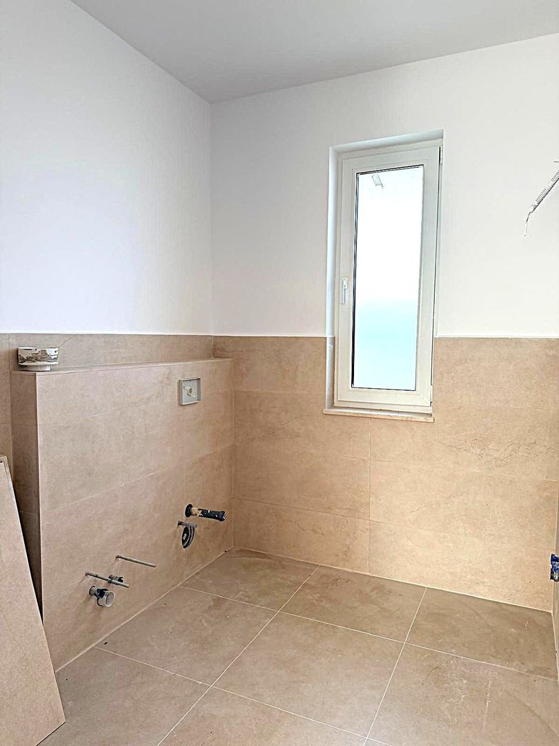 Casa de vanzare pe un singur nivel zona ORIZONT pret 220 negociabil - Poză 7