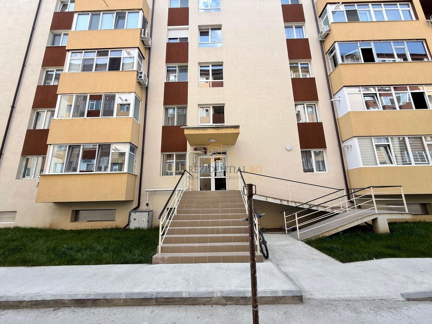 Garsoniera de inchiriat, Drumul Jilavei, metrou Aparatorii Patriei - Poză 1