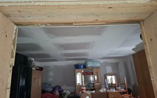 Casă de vânzare în comuna Tansa, județul Iași – 3 camere, parțial renovată - Poză 3