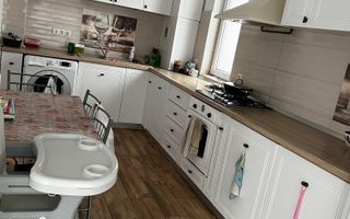 Apartament 3 camere cu grădină 100 mp.  loc de parcare-Calea Cisnadiei - Poză 3