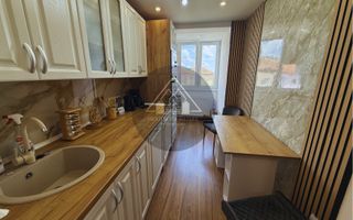 Apartament decomandat 3 camere, de vanzare - Poză 4