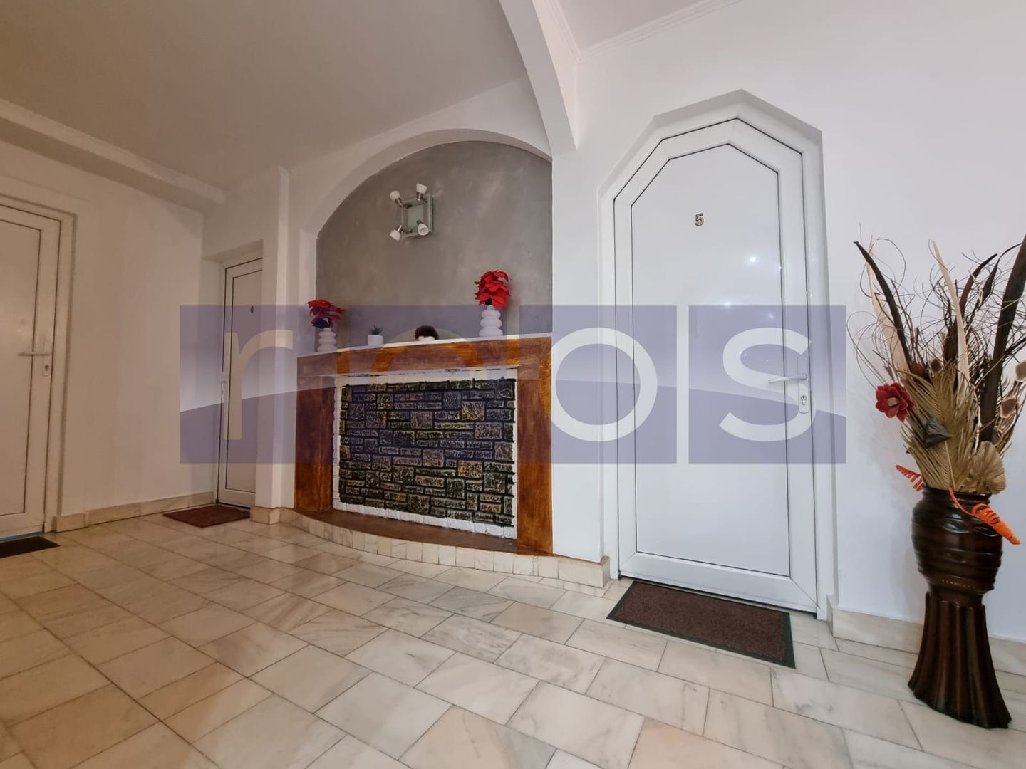 VANZARE HOTEL SI RESTAURANT | 1200MP UTILI | ZONA EROII REVOLUTIEI - Poză 5