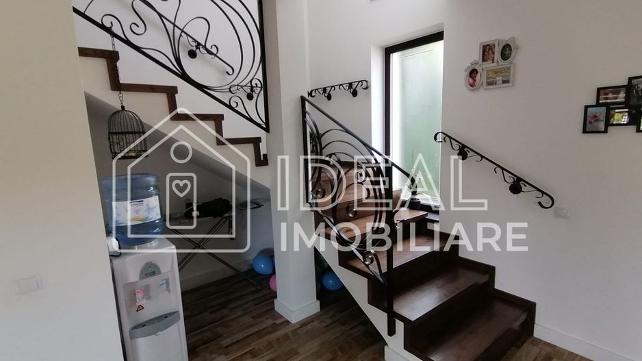 Casa moderna cu 4 camere, La  CHEIE in Poplaca - Poză 13