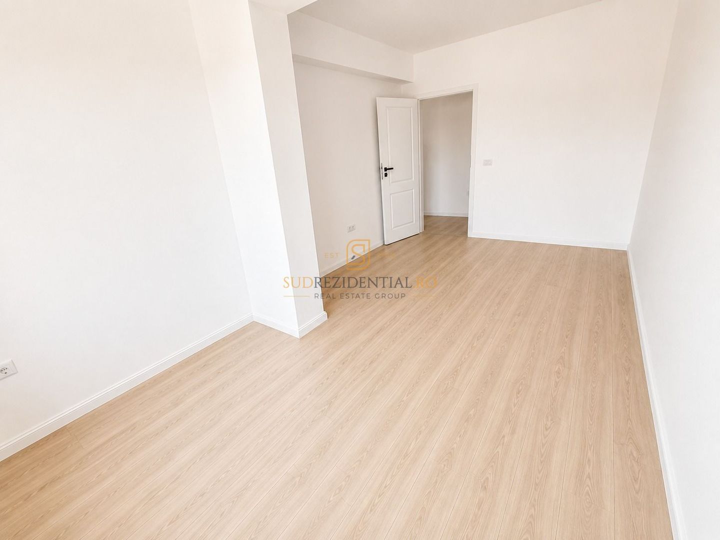 Apartament cu 3 camere de vanzare, Brancoveanu - Alunisului, Sector 4 - Poză 3
