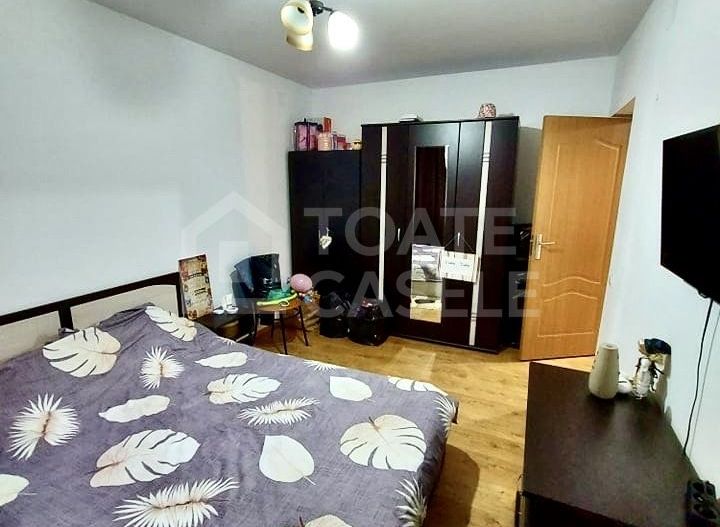 Apartament cu 2 camere decomandate si balcon generos – Floresti - Poză 2