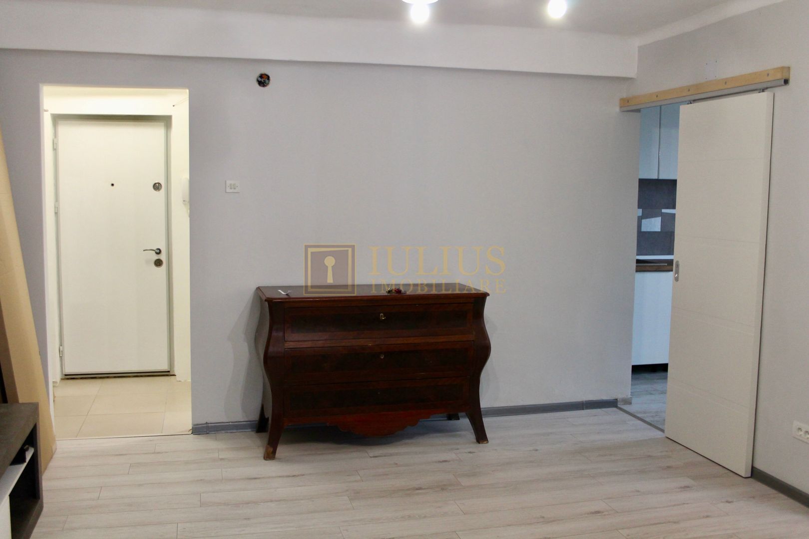 Bd Victor Babes - apartament cochet, centrala proprie. - Poză 4