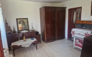 Căsuță autentică românească între două dealuri–colț de liniște  în Botesti, Arge - Poză 11